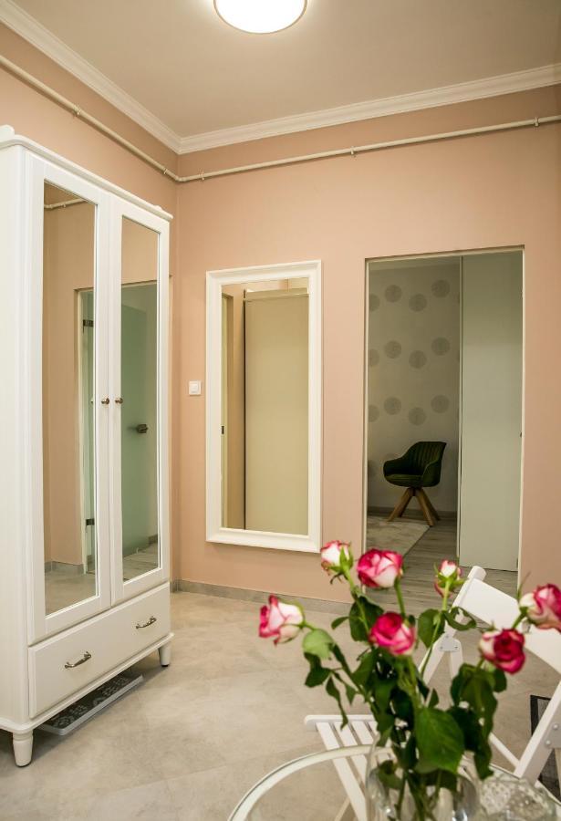 Tiare Lux Apartment Seghedin Exterior foto